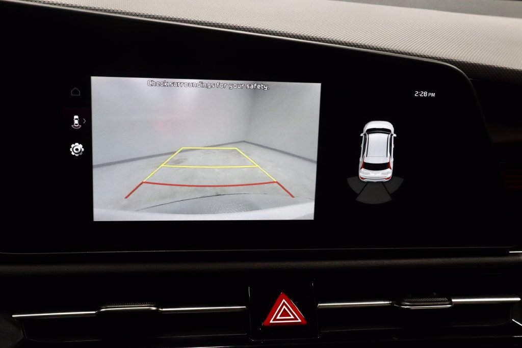 Used 2025 Kia Niro EX Touring FWD image 2
