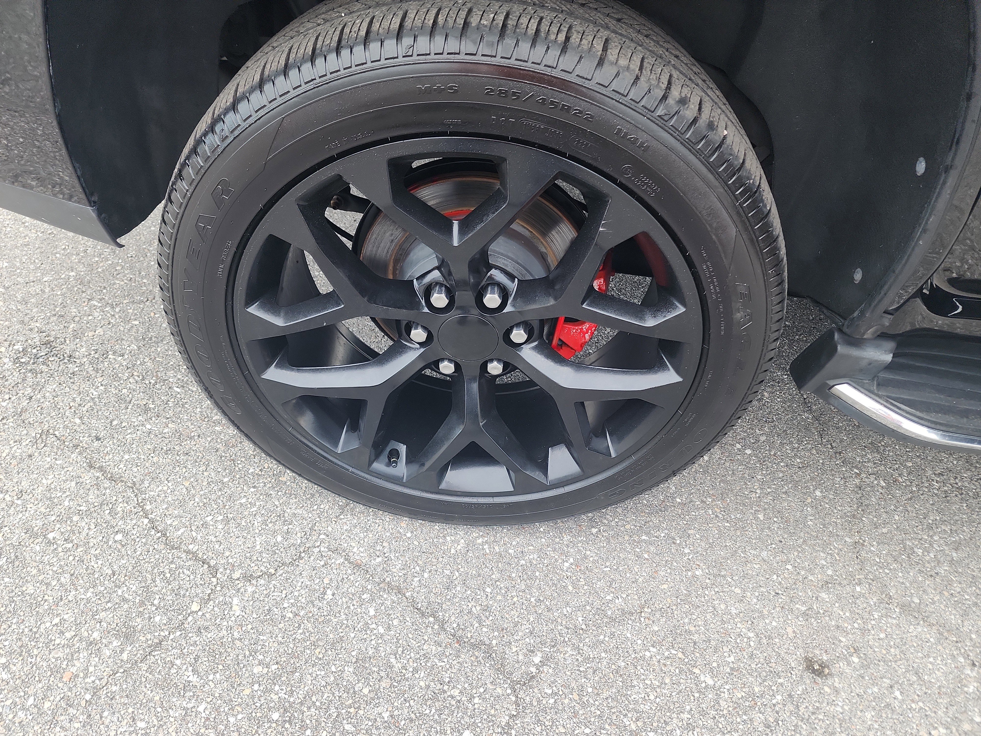 Used 2018 GMC Yukon SLE RWD image 25