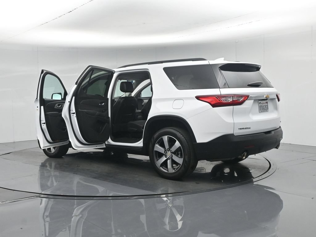 Used 2020 Chevrolet Traverse LT w/ LT Premium Package FWD image 38