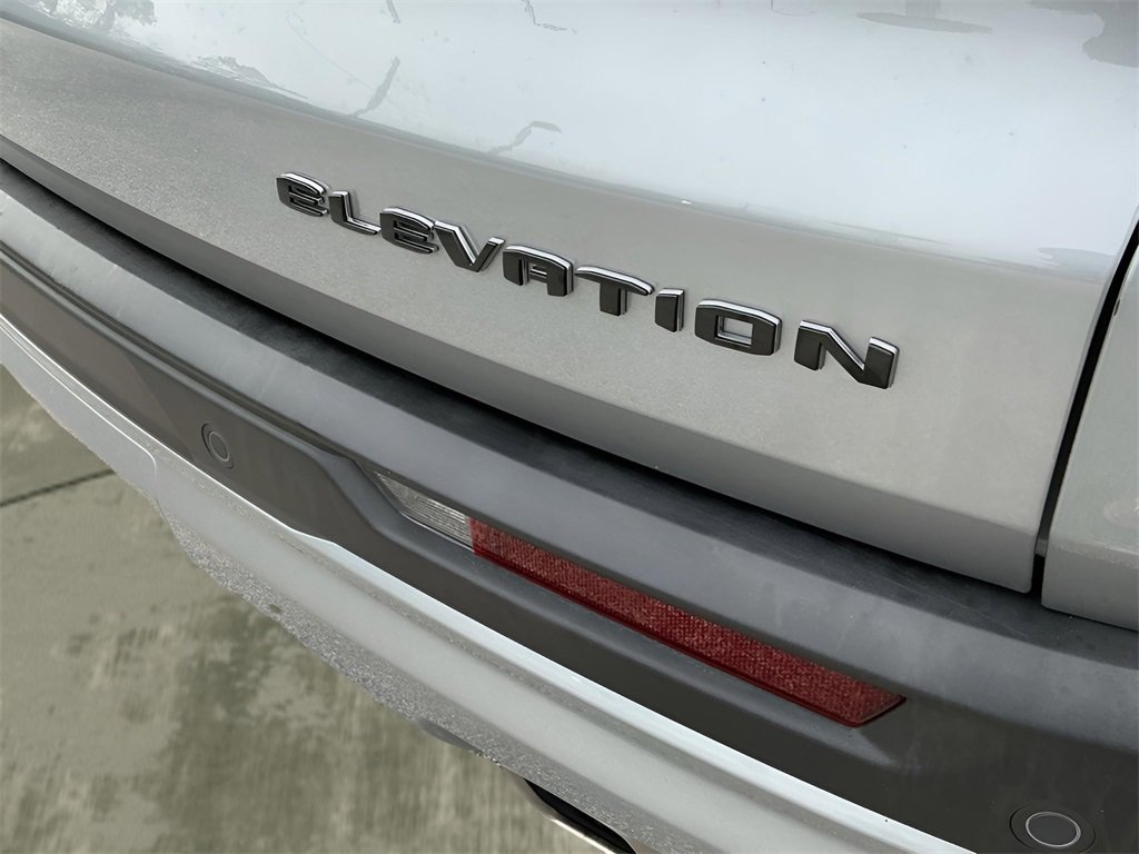Used 2025 GMC Acadia Elevation image 21