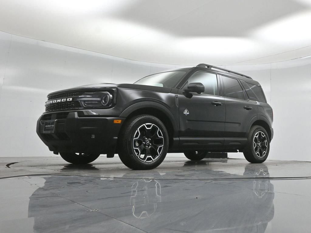 Certified 2025 Ford Bronco Sport Outer Banks w/ Outer Banks Tech Package+ AWD/4WD image 46