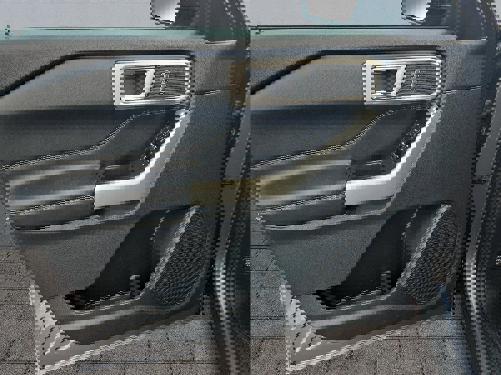 Certified 2022 Ford Explorer XLT image 10