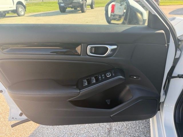Used 2024 Honda Civic Touring image 11