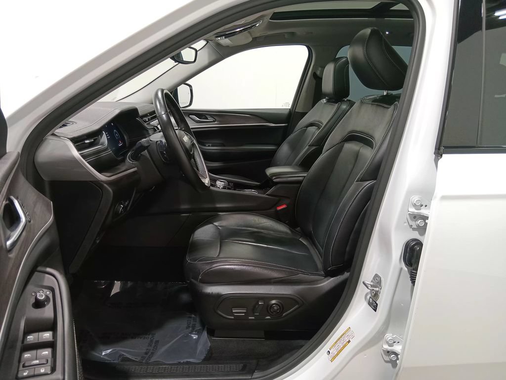 Used 2022 Jeep Grand Cherokee L Limited AWD/4WD image 19