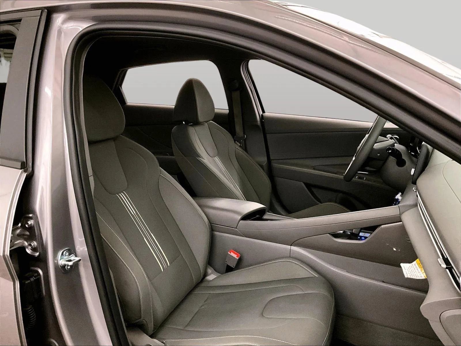 Used 2025 Hyundai Elantra Blue image 7