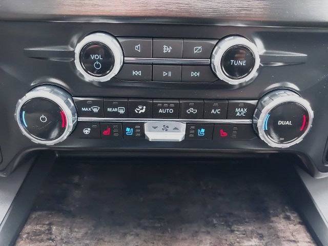 Certified 2024 Ford F250 Lariat w/ Sport Appearance Package AWD/4WD image 20