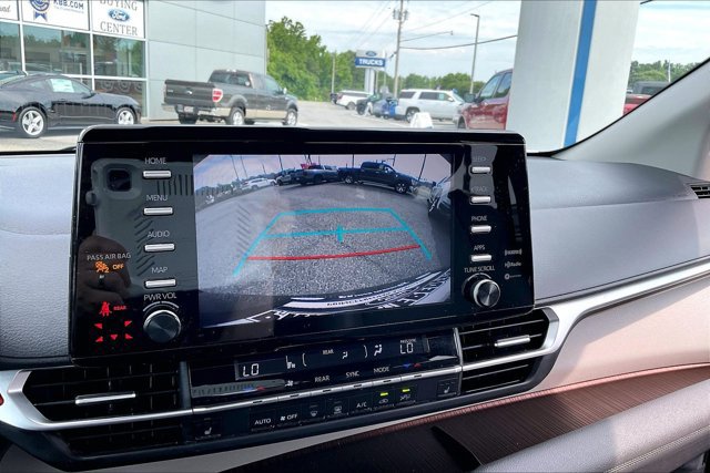 Used 2021 Toyota Sienna XLE FWD image 20