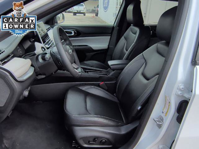 Used 2025 Jeep Compass Limited AWD/4WD image 9