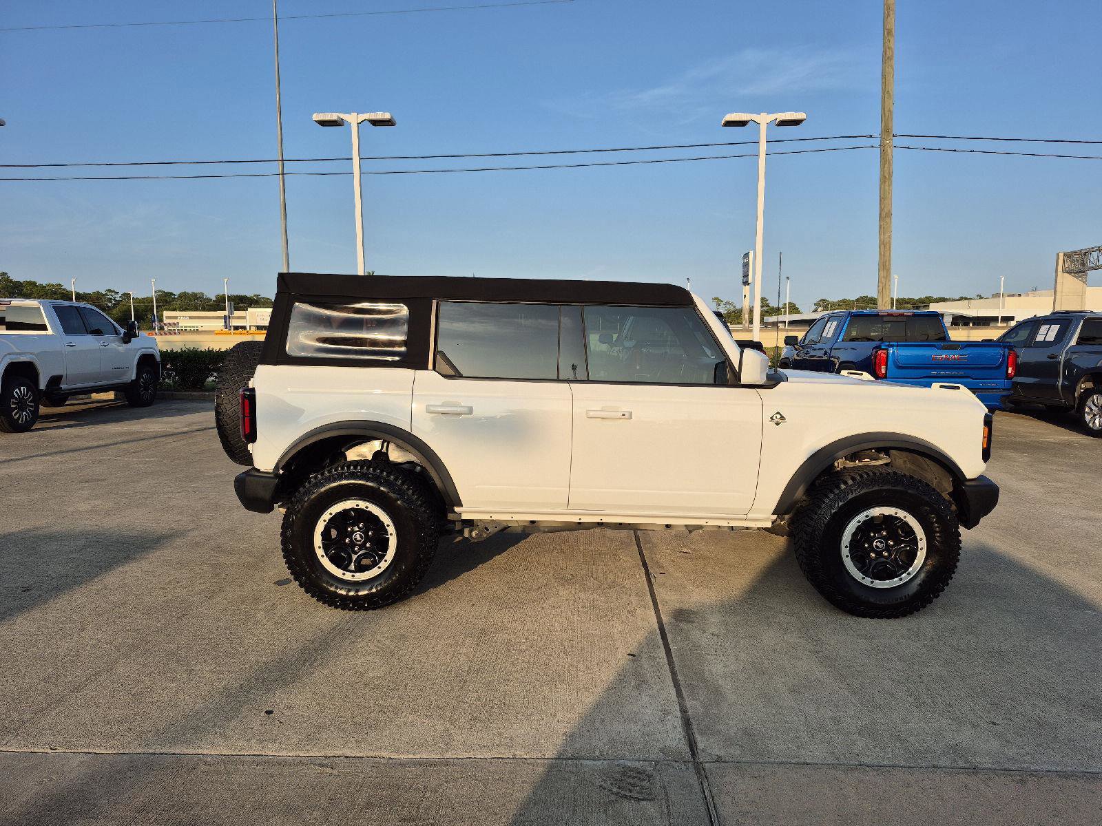 Certified 2023 Ford Bronco Outer Banks w/ Sasquatch Package image 6