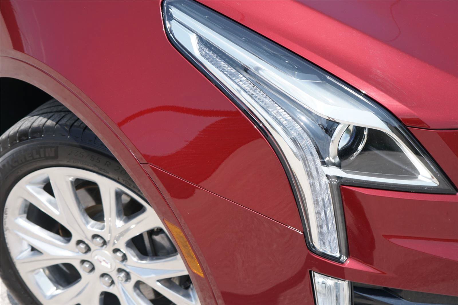 Used 2017 Cadillac XT5 Luxury w/ Driver Awareness Package FWD image 3