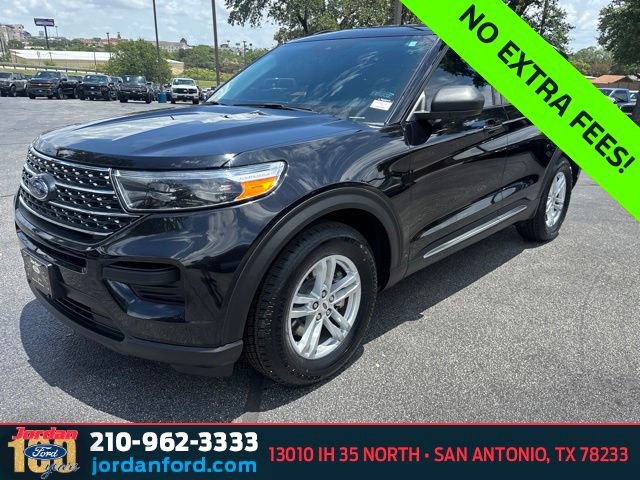 Certified 2024 Ford Explorer XLT RWD image 3