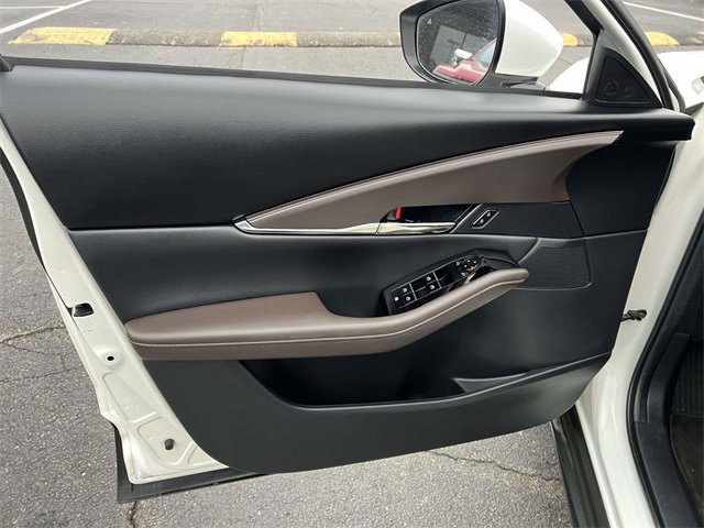 Used 2022 MAZDA CX-30 AWD 2.5 S w/ Premium Package image 12