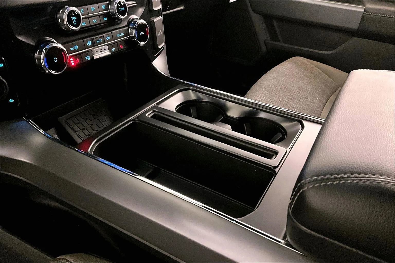 Certified 2024 Ford F150 XLT w/ Equipment Group 302A MID image 16