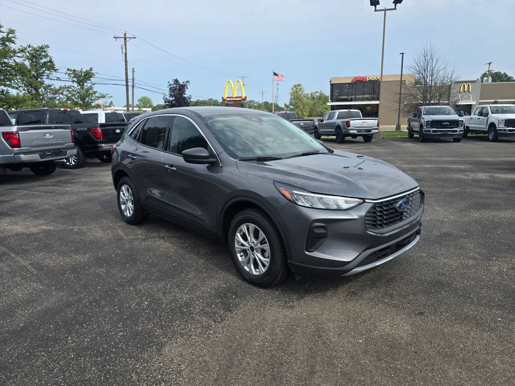 Certified 2023 Ford Escape Active AWD/4WD image 8