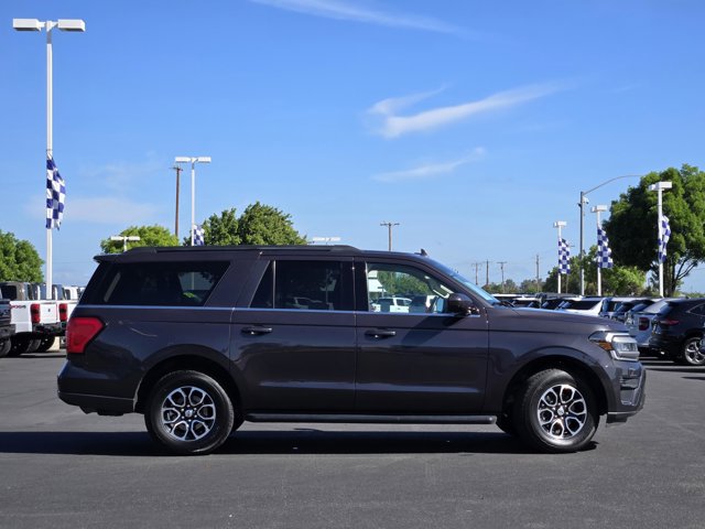 Certified 2024 Ford Expedition Max XLT AWD/4WD image 3