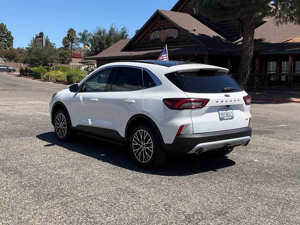 Certified 2024 Ford Escape SE w/ PHEV Premium Package FWD image 4