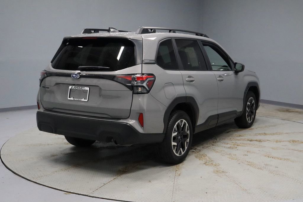 Used 2025 Subaru Forester Premium w/ Convenience Package #1 image 5