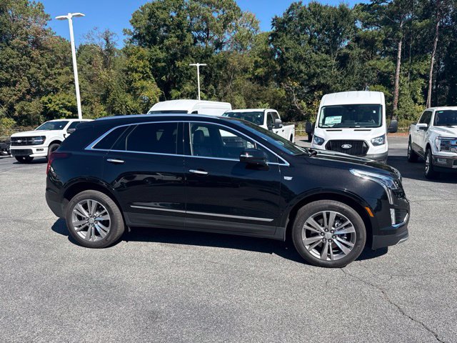 Used 2025 Cadillac XT5 Premium Luxury FWD image 2