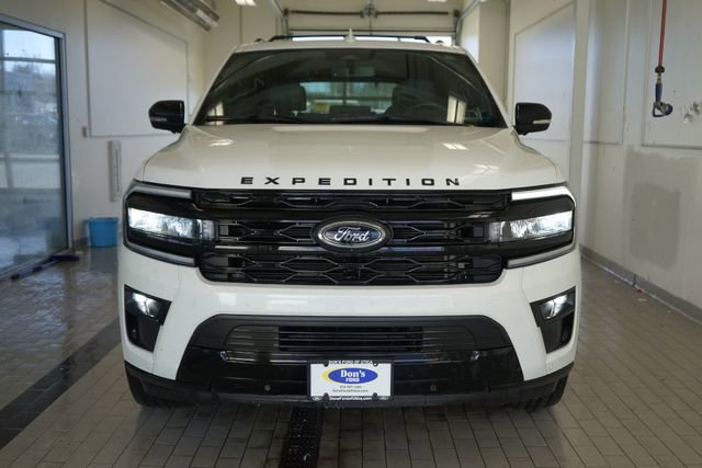 Certified 2024 Ford Expedition Limited image 17