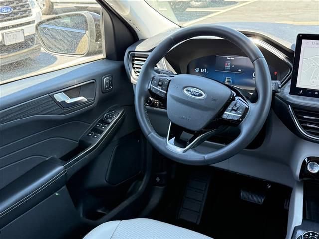 Certified 2023 Ford Escape Platinum AWD/4WD image 11
