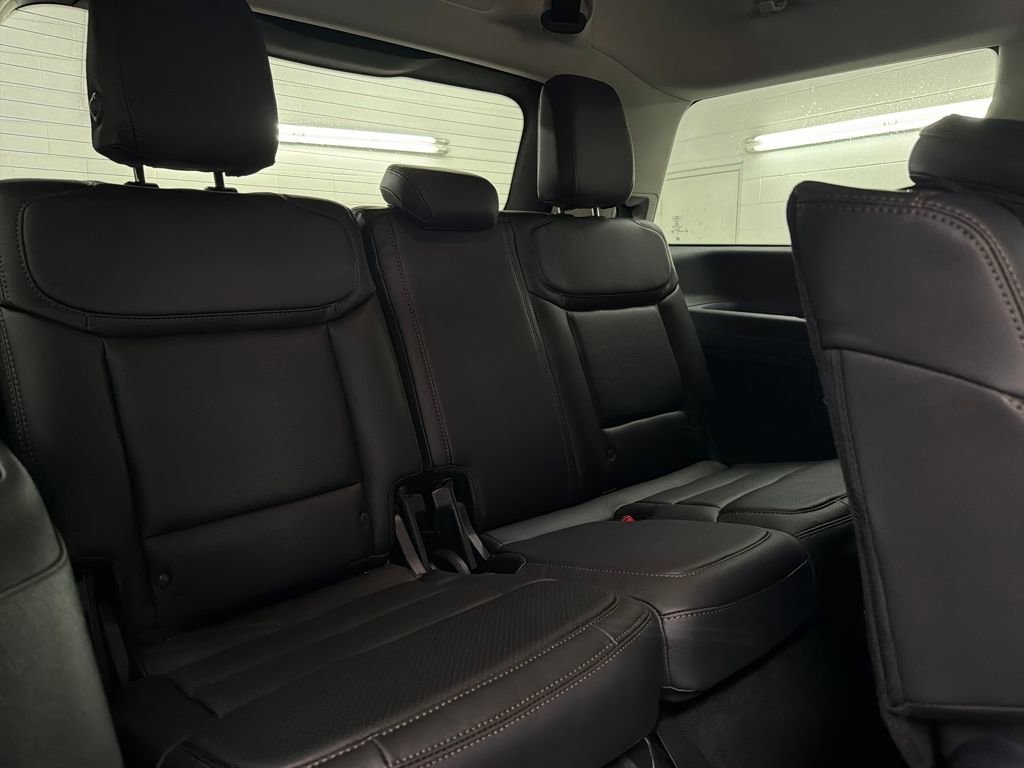 Certified 2025 Ford Expedition Active image 31