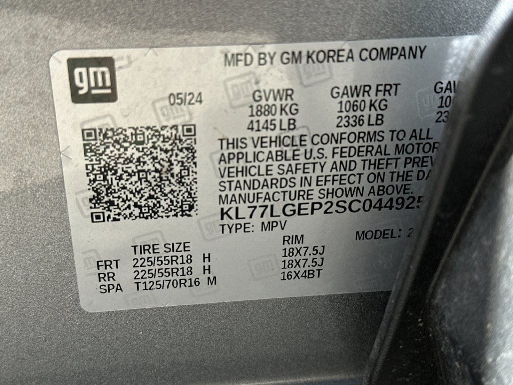Used 2025 Chevrolet Trax RS w/ Sunroof Package FWD image 28