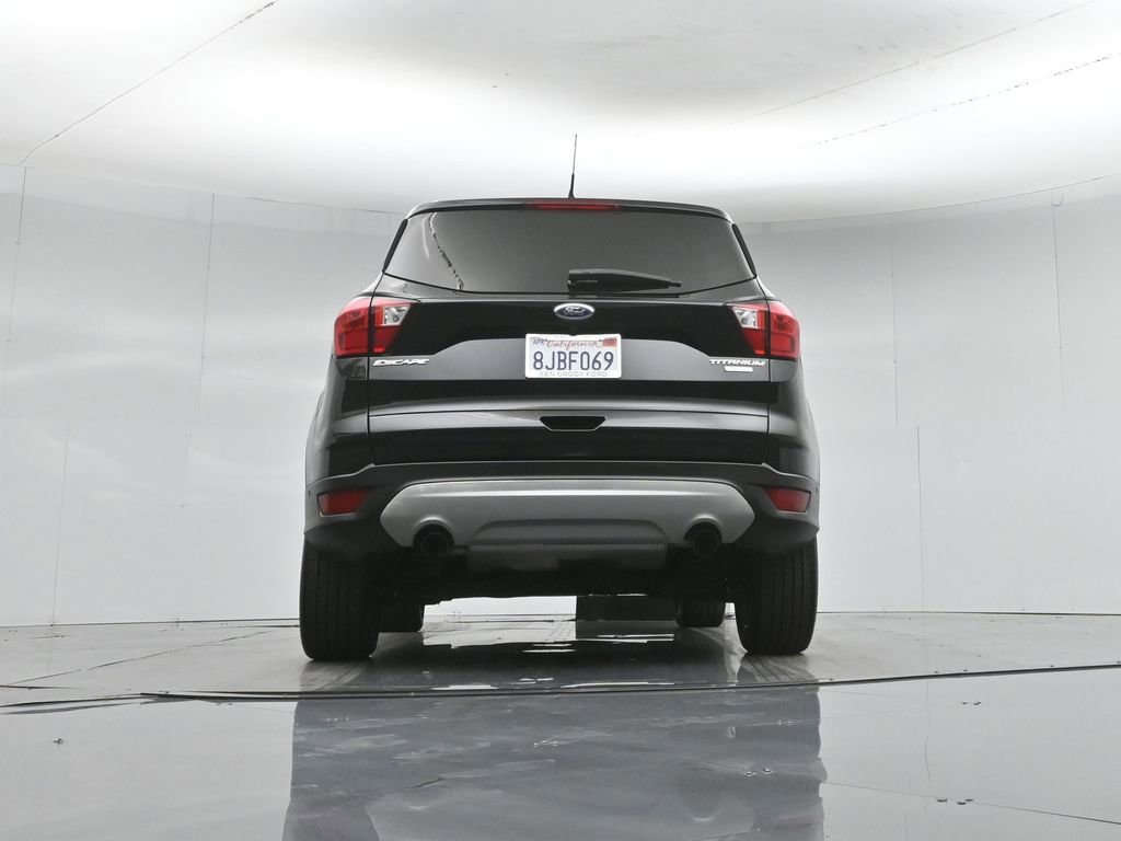 Certified 2019 Ford Escape Titanium FWD image 18
