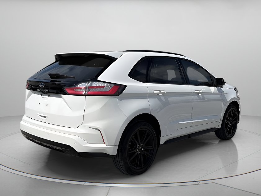 Certified 2024 Ford Edge ST-Line AWD/4WD image 3