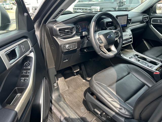 Certified 2021 Ford Explorer XLT w/ Equipment Group 202A image 8