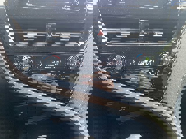 Used 2022 Toyota Camry SE image 17