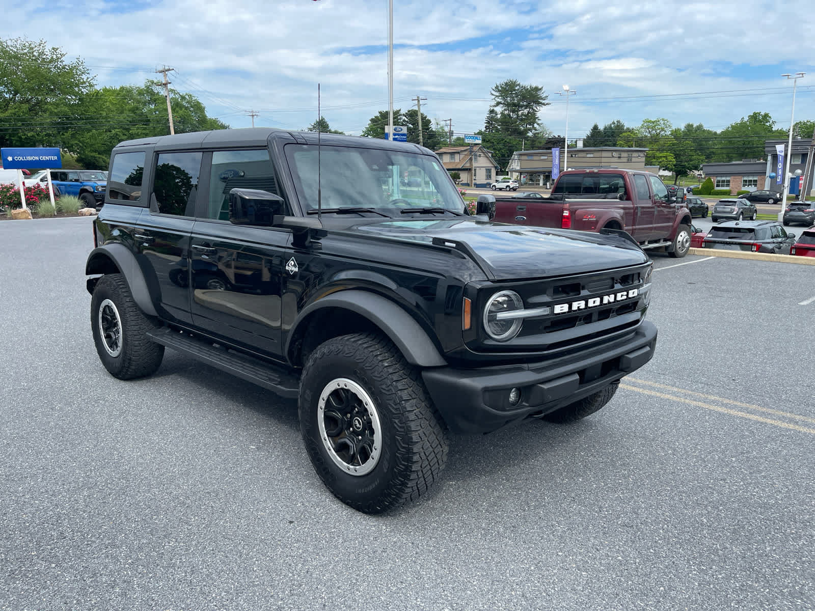 Certified 2023 Ford Bronco Outer Banks w/ Sasquatch Package AWD/4WD image 7