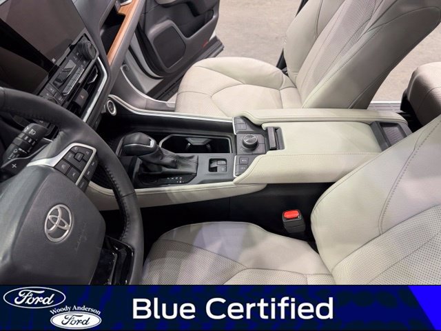 Used 2026 Toyota Grand Highlander AWD image 17