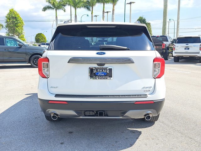 Certified 2023 Ford Explorer XLT w/ Equipment Group 202A image 3