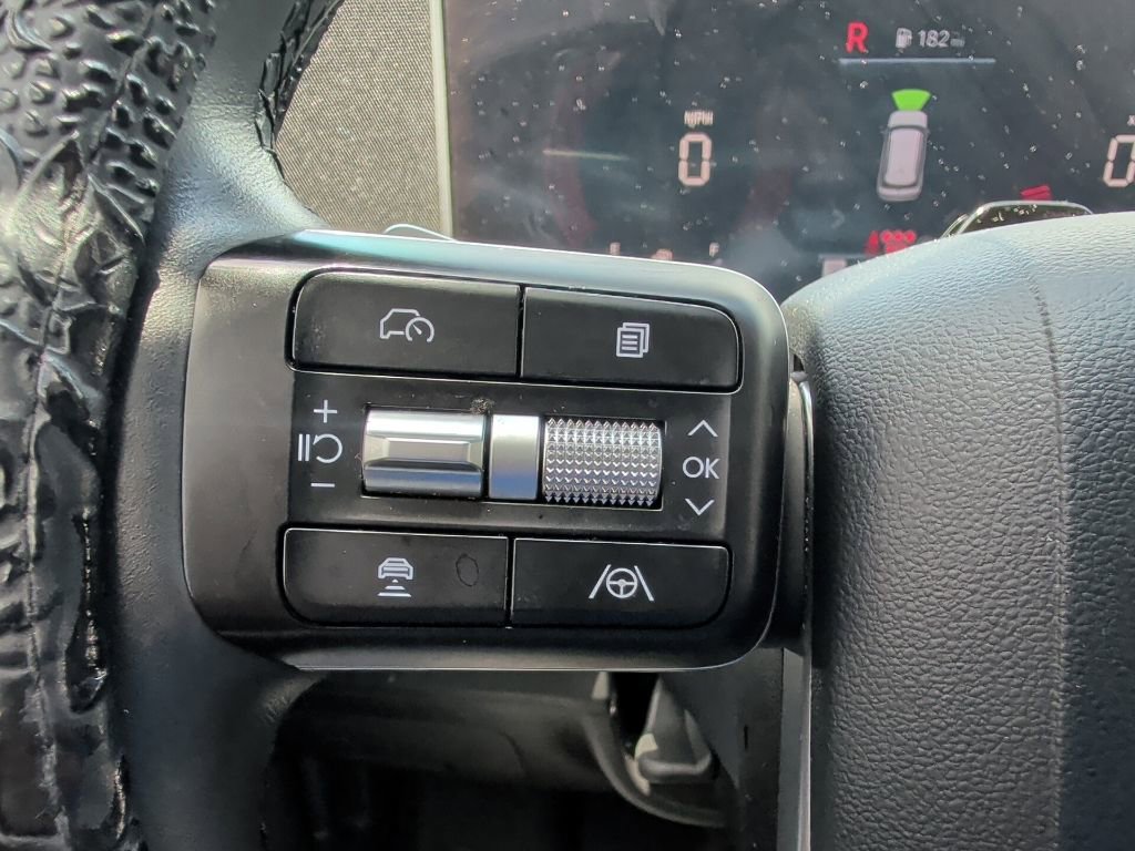 Used 2024 Hyundai Santa Fe SEL FWD image 7