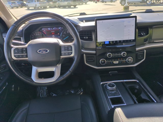 Certified 2024 Ford Expedition XLT RWD image 31
