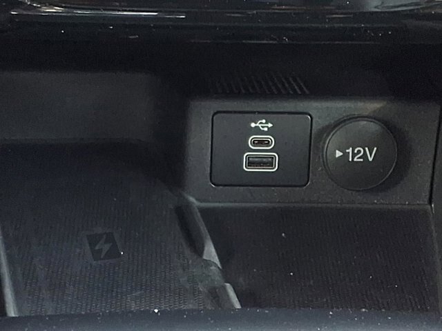 Certified 2024 Ford Escape Platinum AWD/4WD image 13