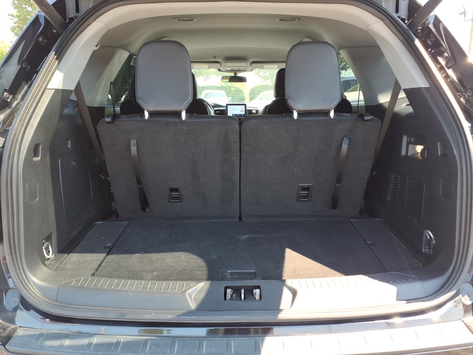 Certified 2023 Ford Explorer XLT w/ Equipment Group 202A AWD/4WD image 23