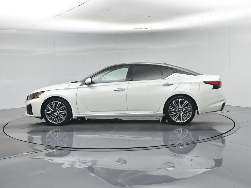 Used 2024 Nissan Altima 2.5 SL FWD image 31