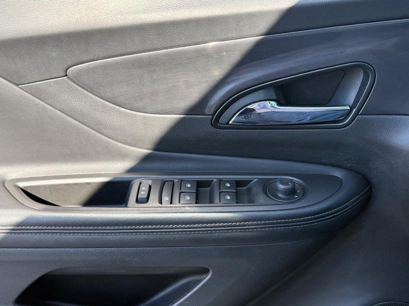 Used 2018 Buick Encore Preferred image 24