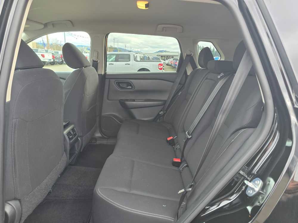 Used 2024 Nissan Rogue S image 16