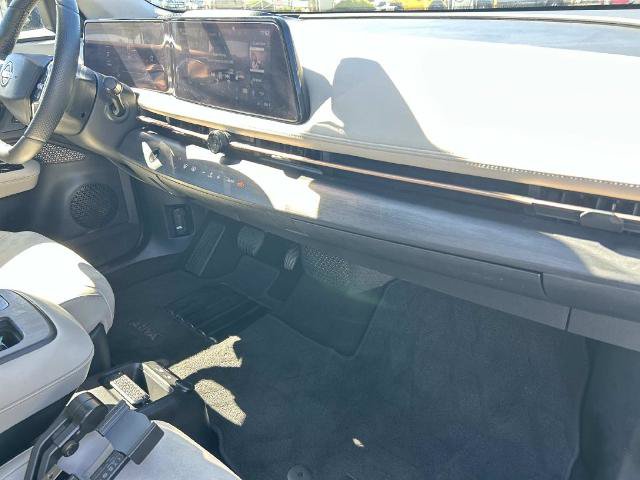 Used 2023 Nissan Ariya AWD image 24
