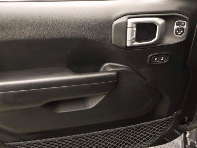 Used 2020 Jeep Wrangler Sport AWD/4WD image 12