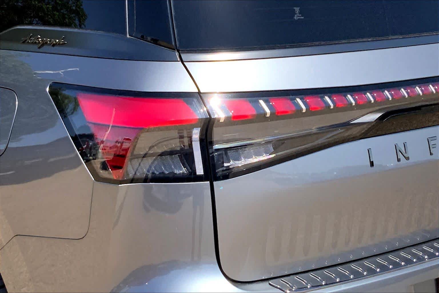 Used 2026 INFINITI QX80 Autograph w/ Autograph Exterior Package AWD/4WD image 29