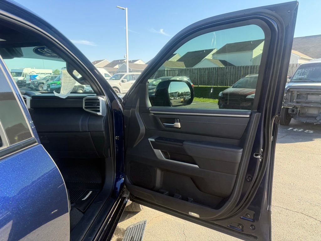 Used 2022 Toyota Tundra Platinum w/ Advanced Package image 57