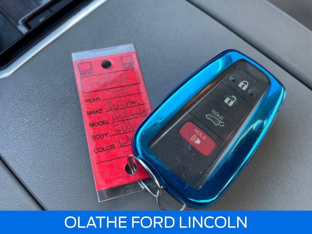 Used 2022 Toyota Highlander Limited image 35