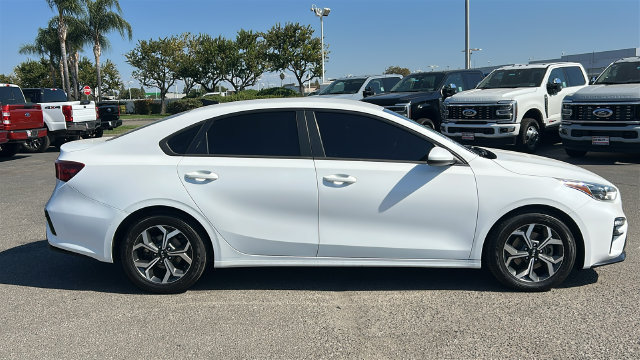 Used 2021 Kia Forte LXS FWD image 2