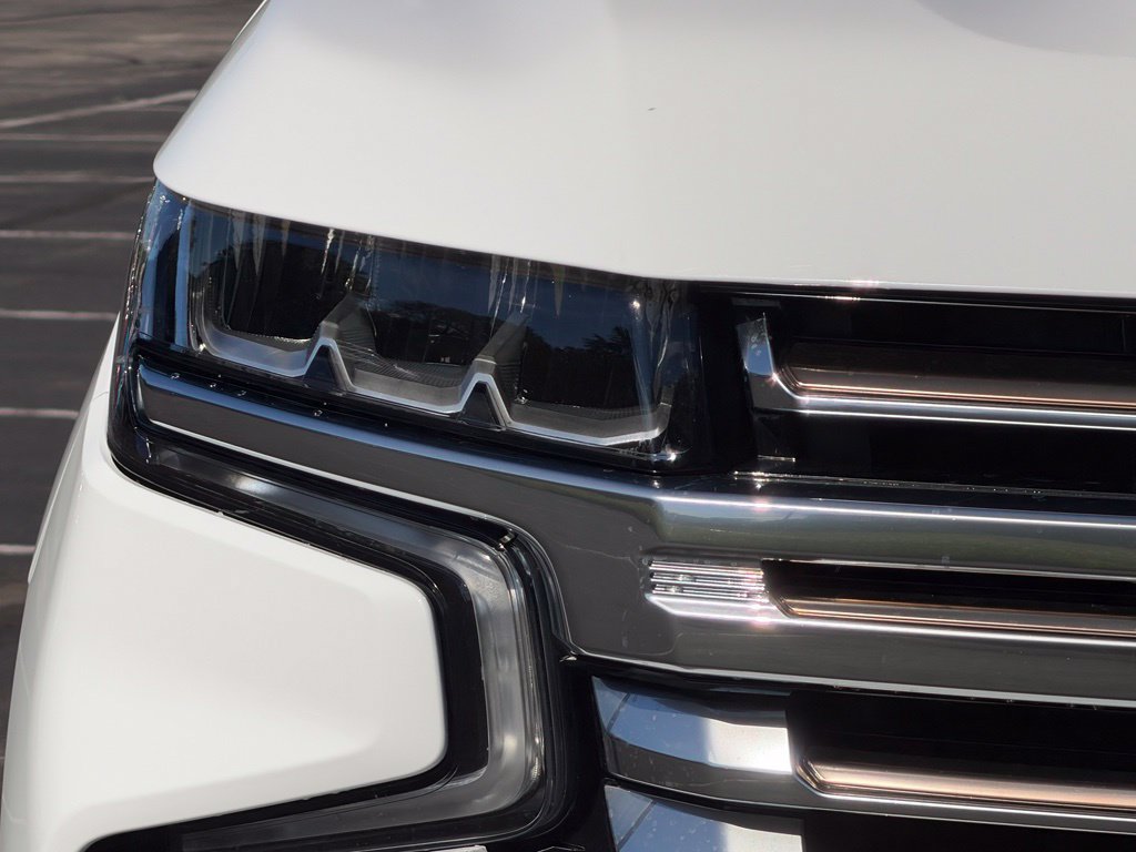 Used 2024 Chevrolet Tahoe High Country AWD/4WD image 4