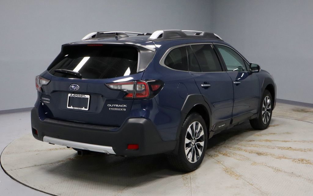 Used 2023 Subaru Outback Touring XT image 5