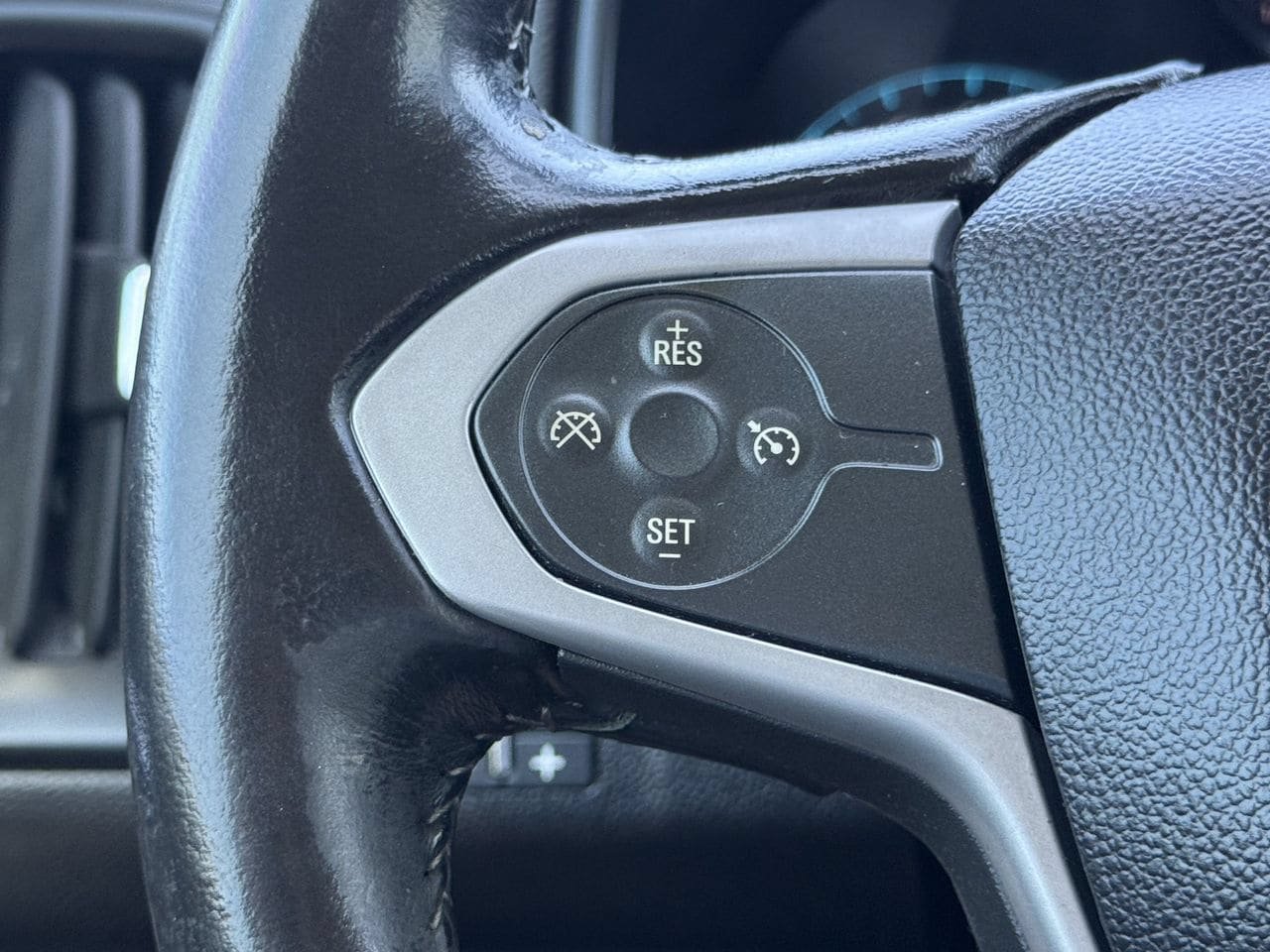 Used 2017 Chevrolet Colorado LT w/ Midnight Edition RWD image 13