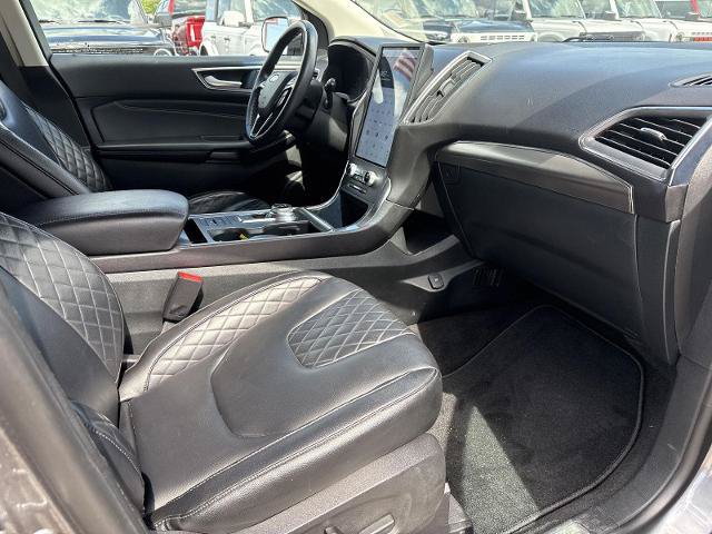Certified 2024 Ford Edge Titanium AWD/4WD image 19